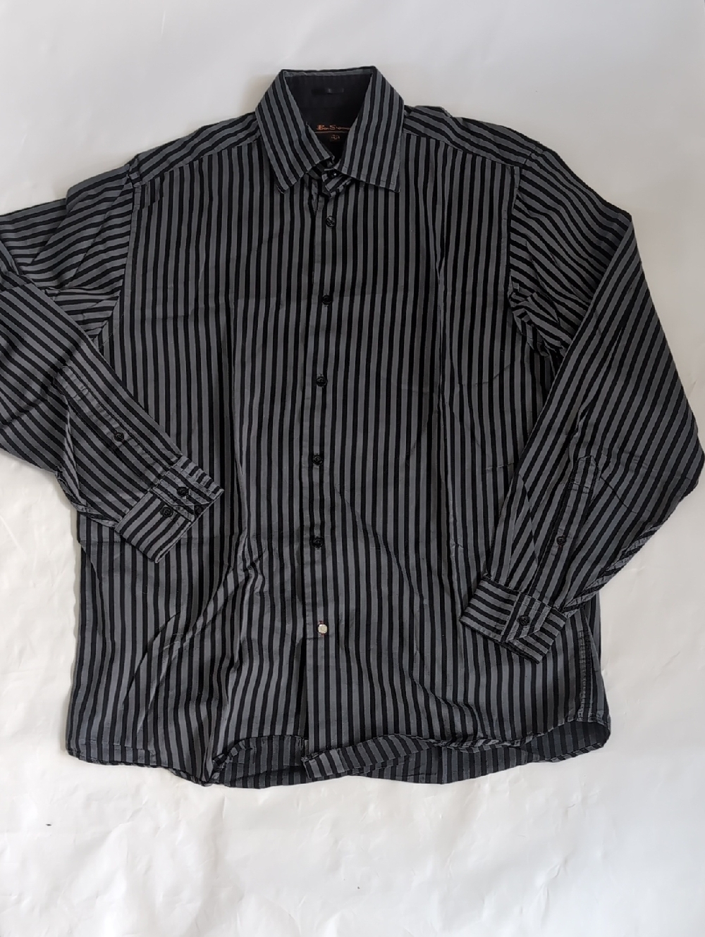 Ben Sherman Black and Gray Vertical Stripe Dress Shirt - 15.5 34/35 M
